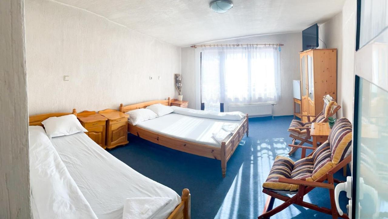 Къща За Гости С Механа Баджо Dospat Zimmer foto